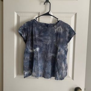 Gray/Blue tie dye shirt with peekaboo back